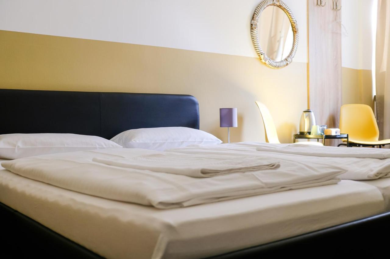 Double Room Private Bathroom