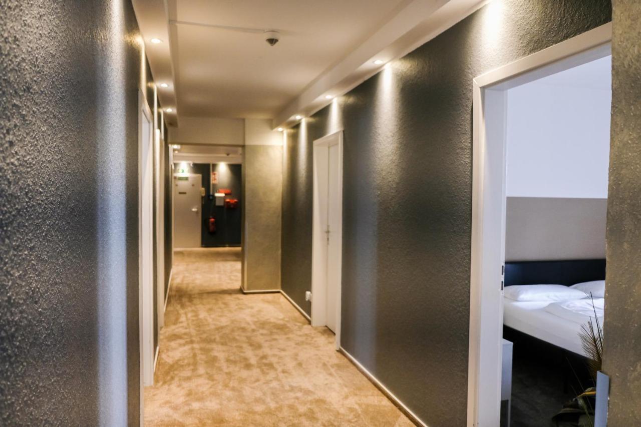 Single Room Bathroom