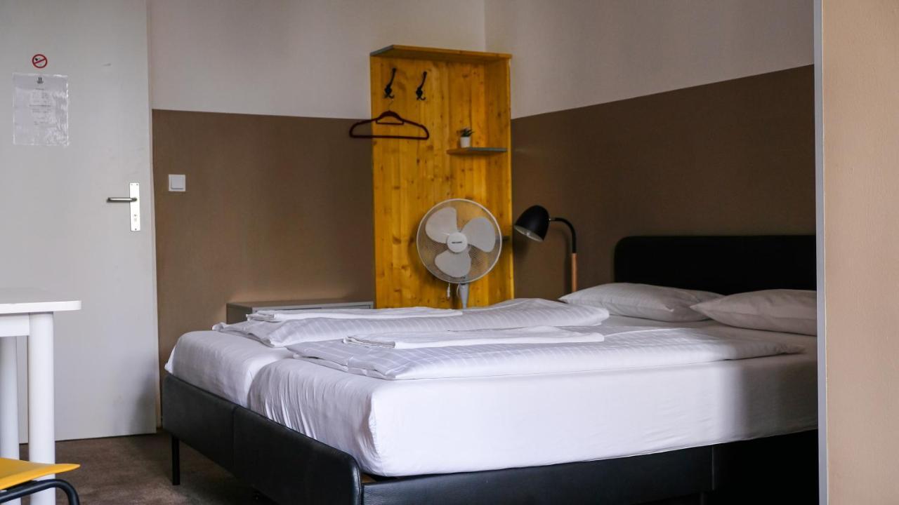 Double Room Private Bathroom